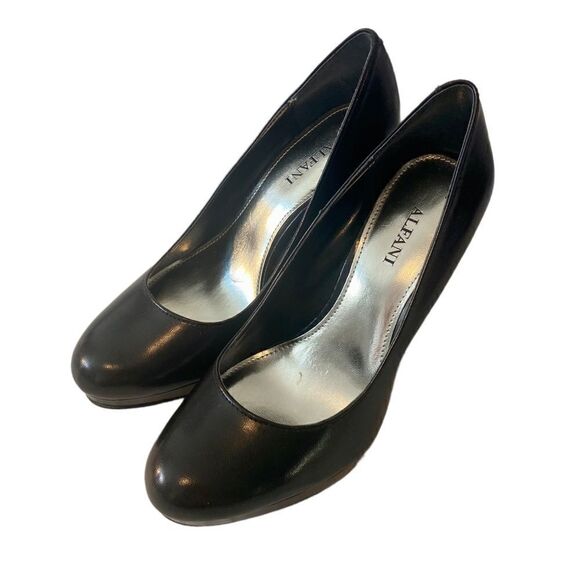 Alfani Maddy Leather Upper Round Toe 4” Pumps. - Picture 1 of 7